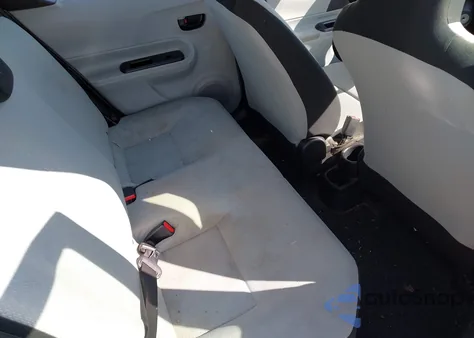 2012 Toyota Prius C One из США, поврежденный, VIN JTDKDTB32C1502500